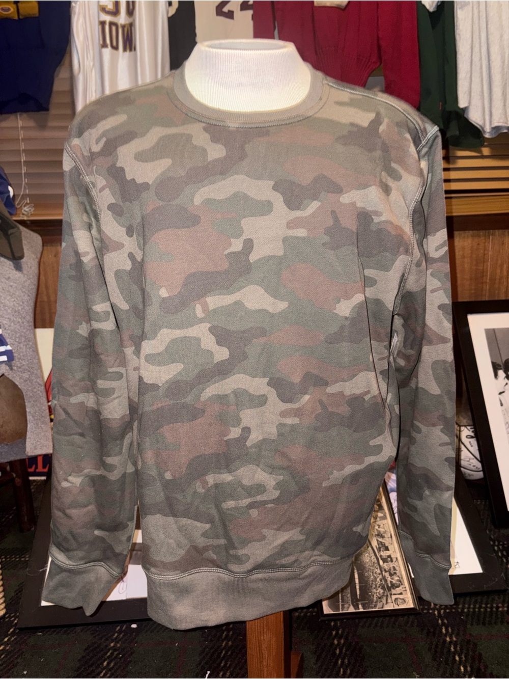Amazon Essentials Men's Green Camouflage Crewneck Sweatshirt